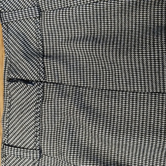 L'ecole Des Femmes Houndstooth Skirt - Picture 10 of 13